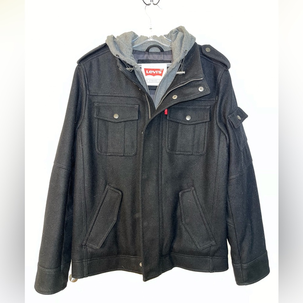 Men’s Levi’s Black Coat with hood. Size Small.